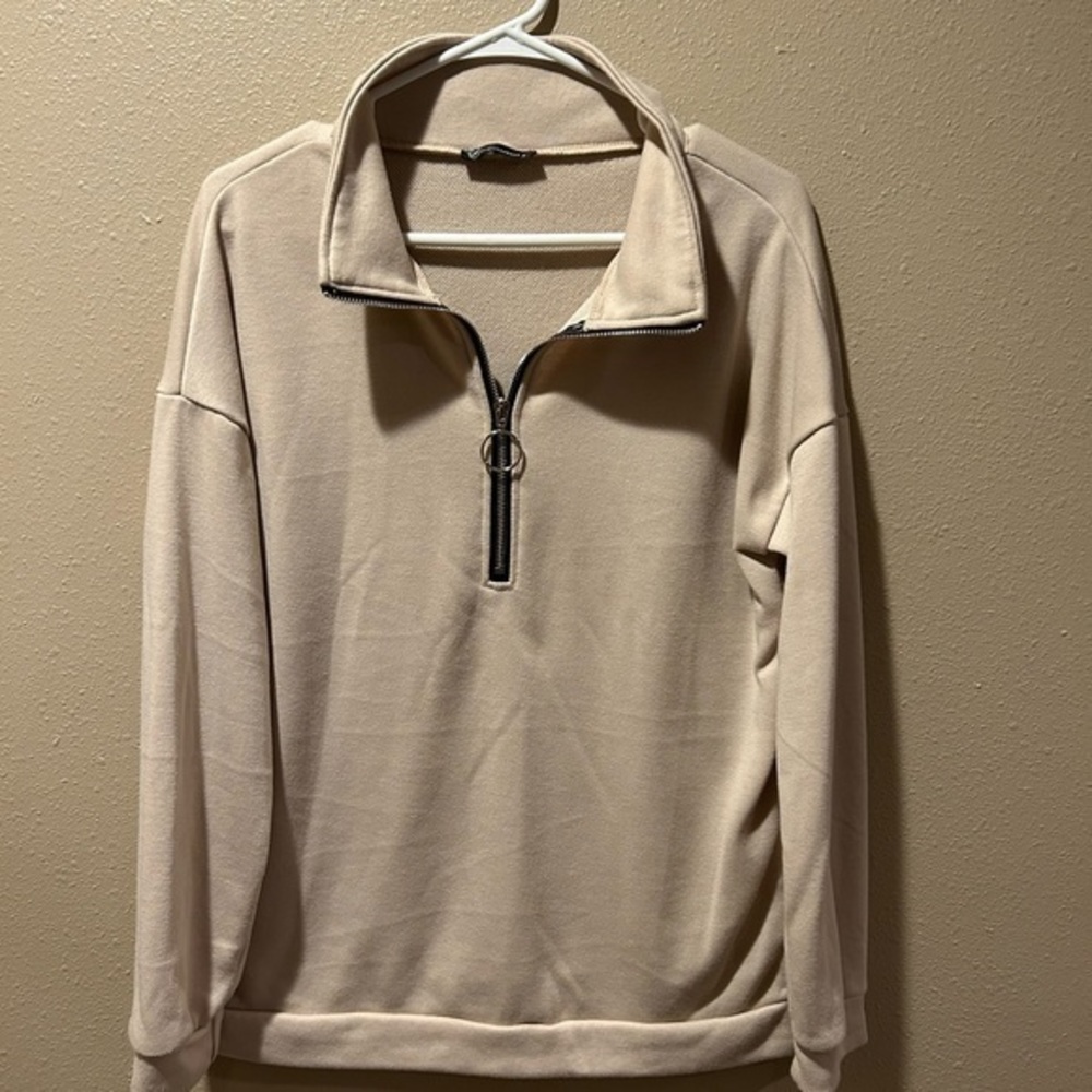 NWOT Pretty Garden Pullover‎ - Picture 2 of 4